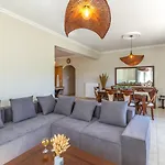Fanis Elegant Great View