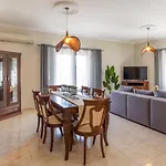 Fanis Elegant Great View شقة *
